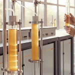 Équipement de laboratoire utilisé pour l’extraction et l’analyse de cannabis.